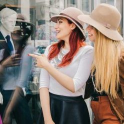 The Future of Retail: AR Shopping Experiences